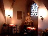In het kerkje.